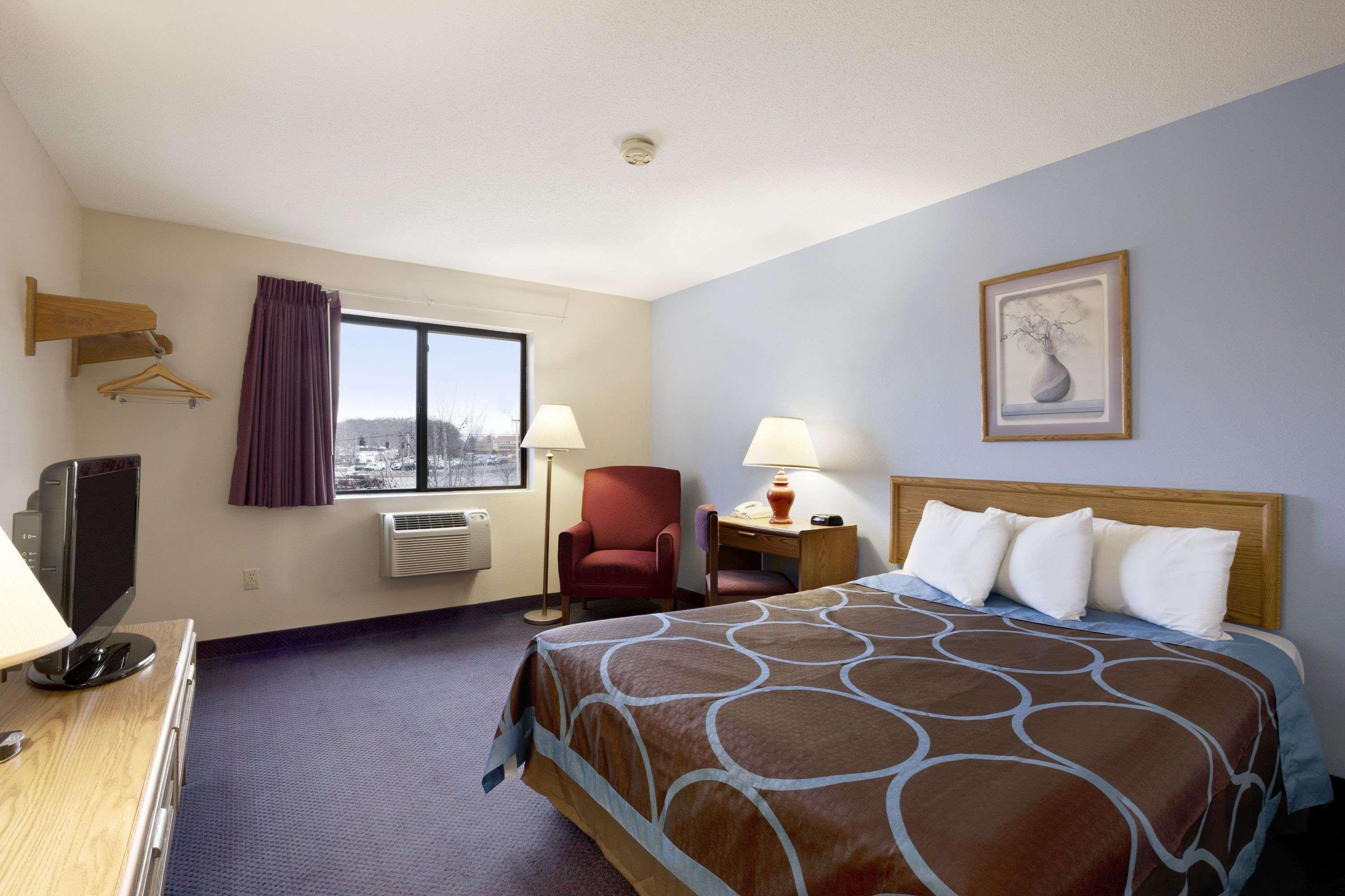 Super 8 By Wyndham Cromwell/Middletown Hotel Eksteriør billede